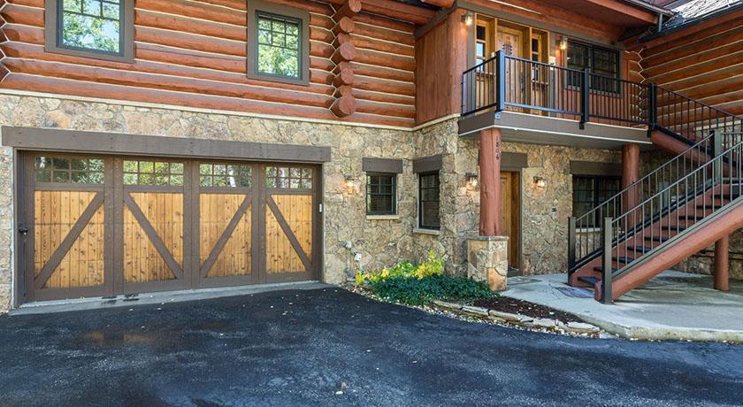 Sticks and Stones Lodge