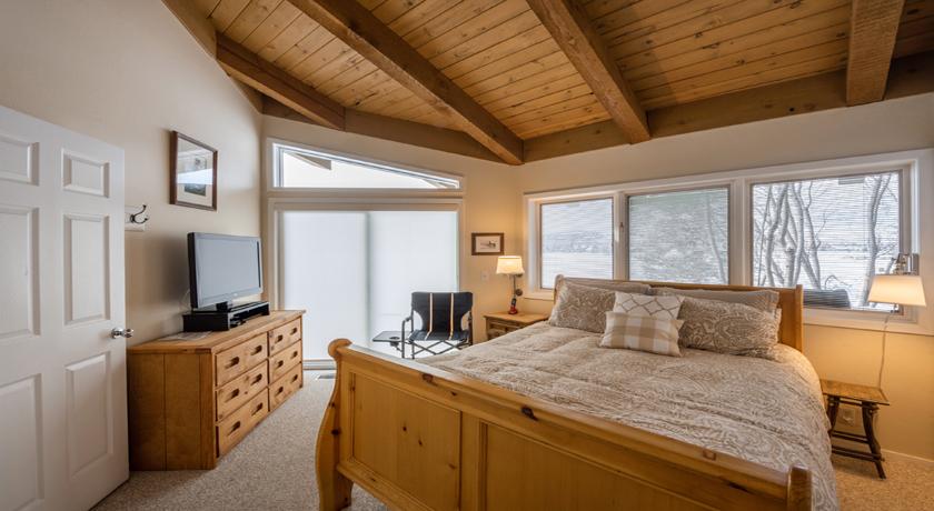 Lakeview at Park Meadows 