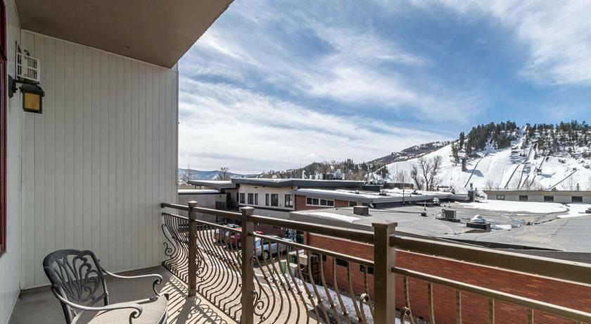 Victoria Condominiums