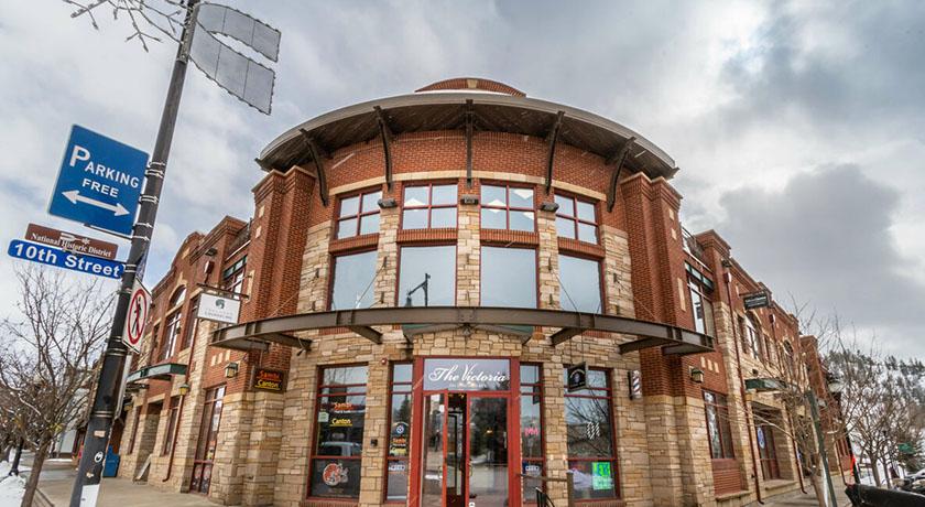 Victoria Condominiums