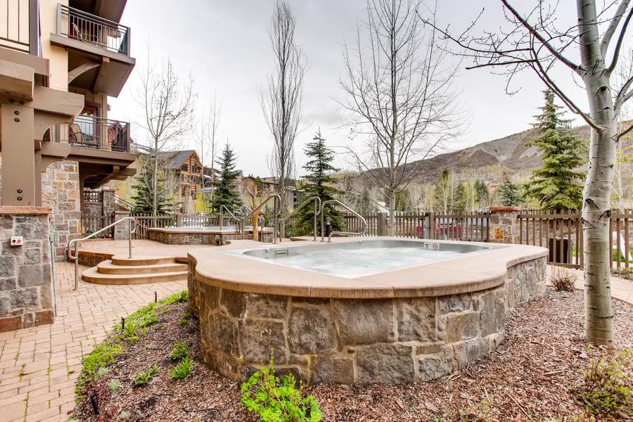 Capitol Peak Lodge by Snowmass Mountain Lodging