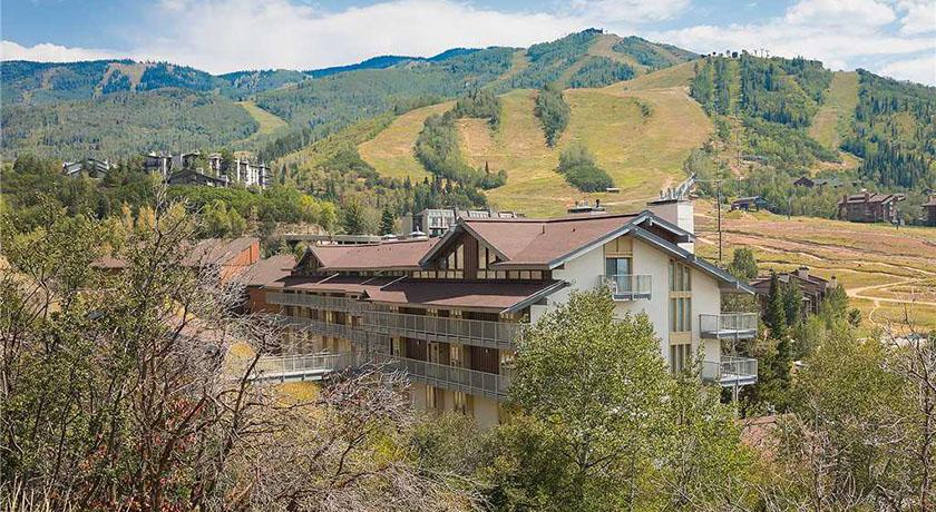 Ski Time Square Condominiums