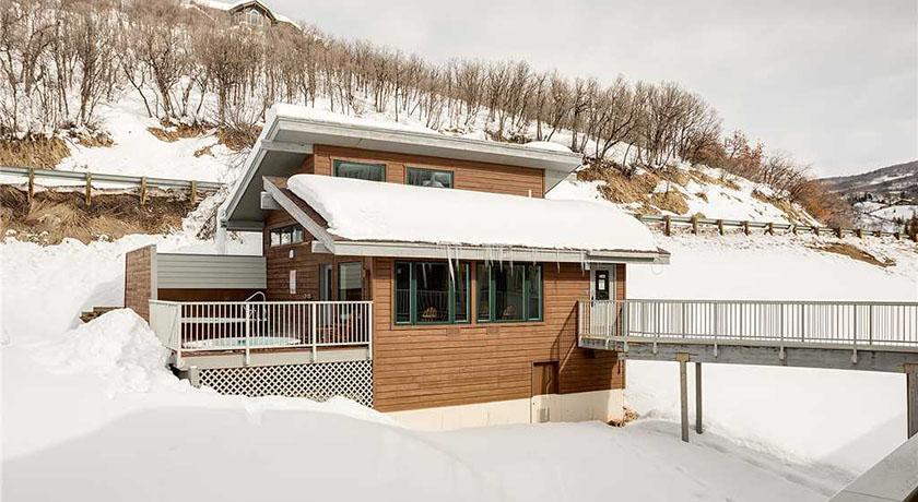 Ski Time Square Condominiums