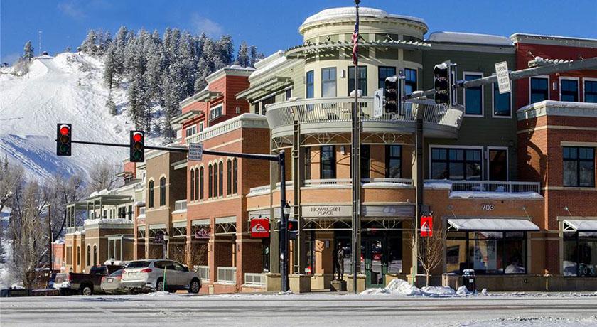 Howelsen Place Condominiums