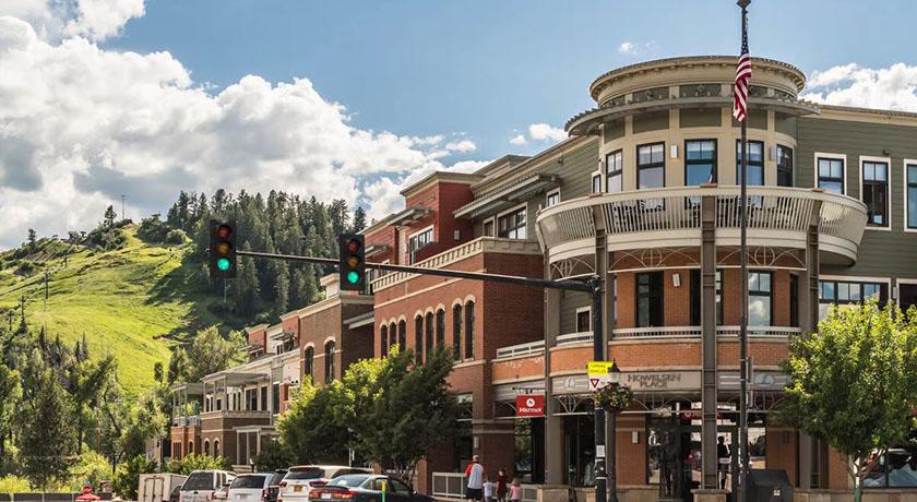 Howelsen Place Condominiums