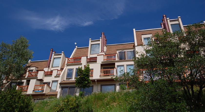 Storm Watch Condominiums