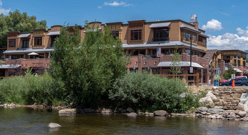 Waterside Village Townhomes