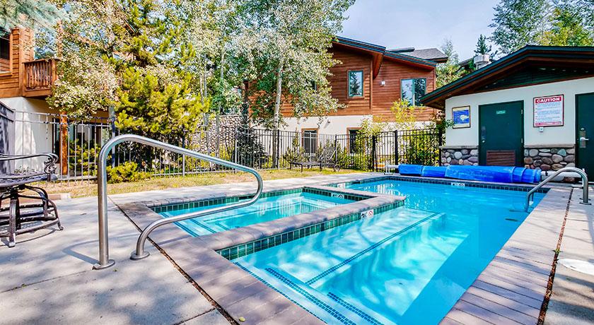 Evergreens Townhomes