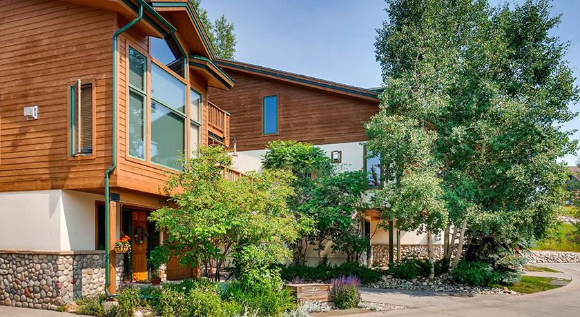 Evergreens Townhomes