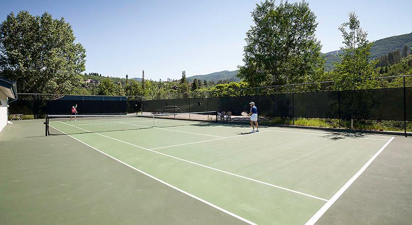 Storm Meadows Club Condominiums