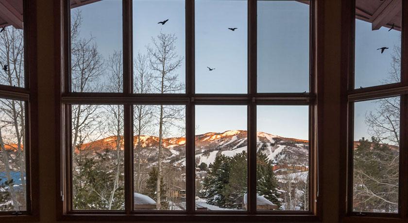 Majestic Vista Chalet