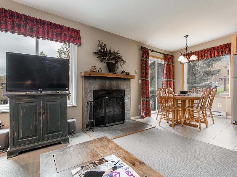 Seasons Four Condominiums by Snowmass Vacations 