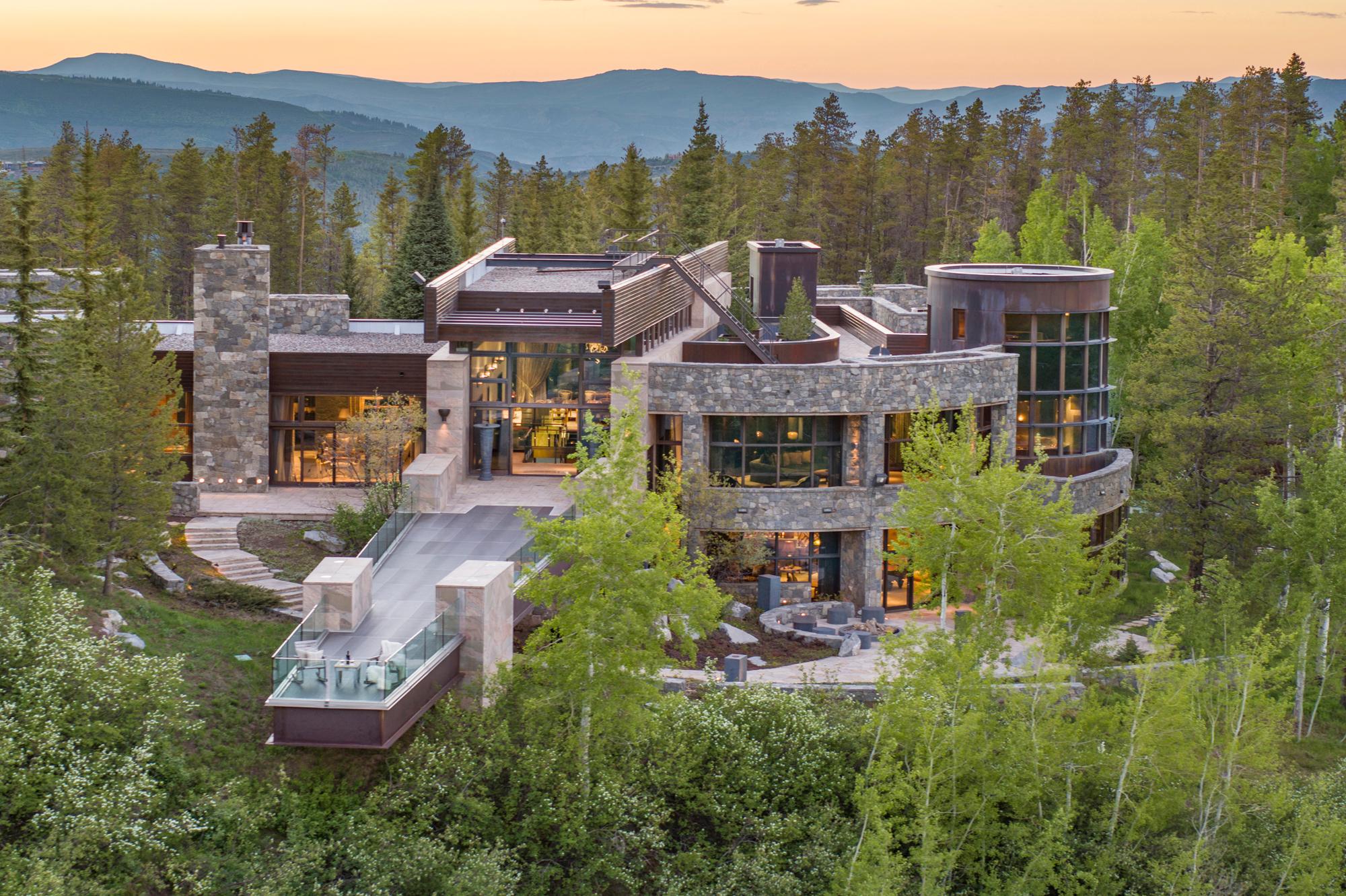 Chateau Grande at Casteel Creek