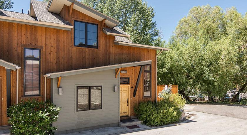 Alpenglow Condominiums