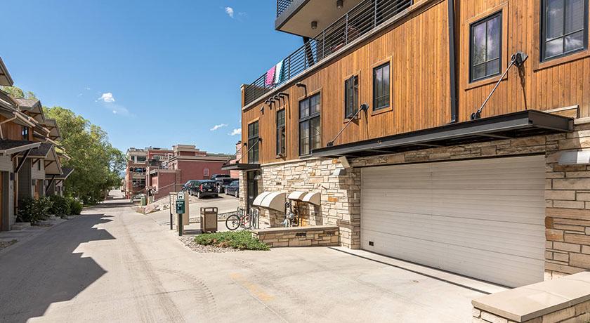 Alpenglow Condominiums