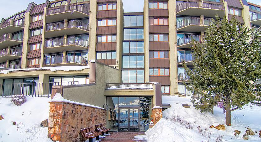 Bronze Tree Condominiums