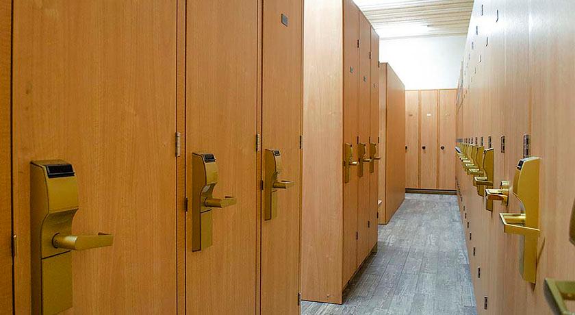 Bronze Tree Condominiums