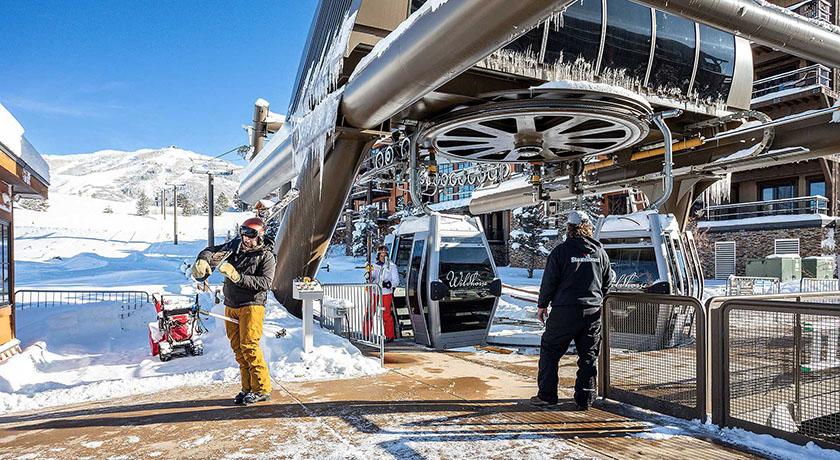 Trailhead Lodge at Wildhorse Meadows